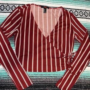 Soft dressy cropped shirt. Perfect for casual or formal settings.